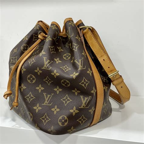 secchiello louis vuitton monogram|iconic lv monogram handbags.